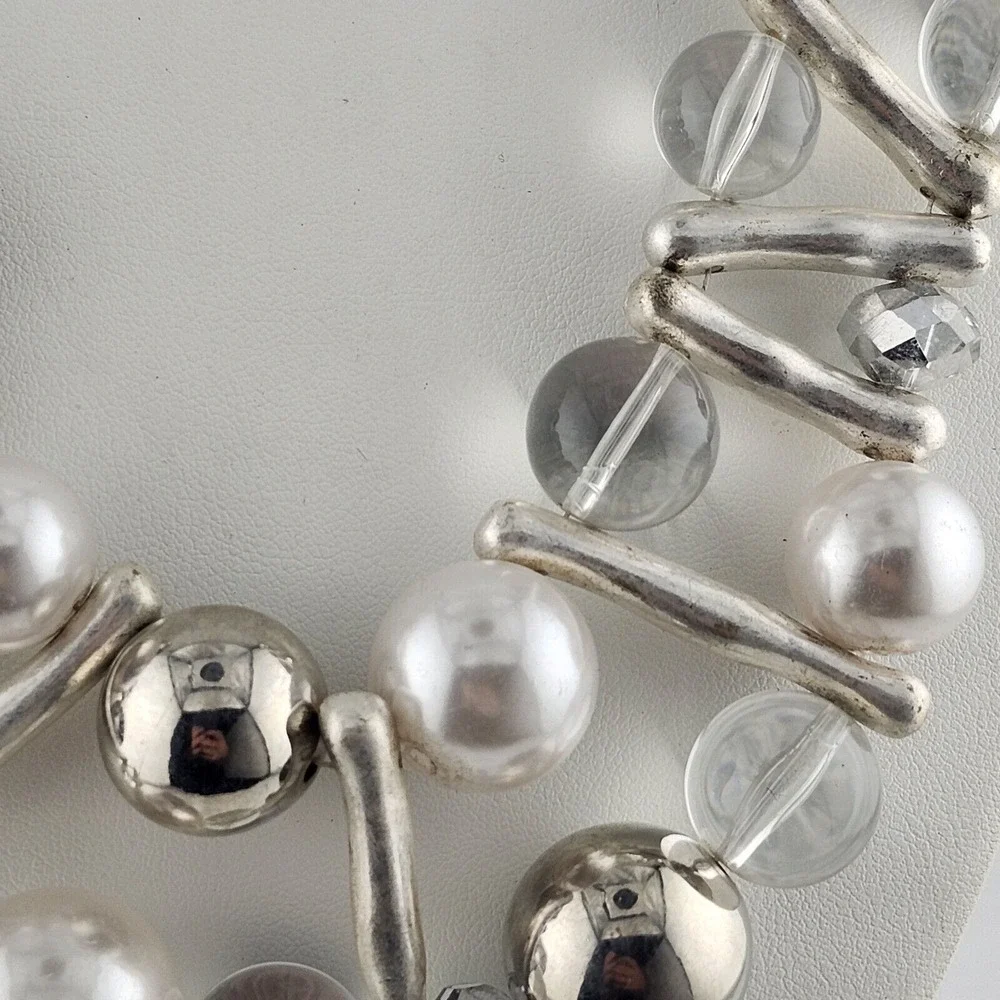 Silver Tone Faux Pearl Clear Bead Statement‎ Necklace.